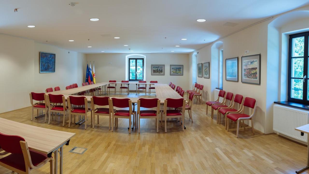 Slovenske Konjice Dvorec Trebnik - Sobe מראה חיצוני תמונה