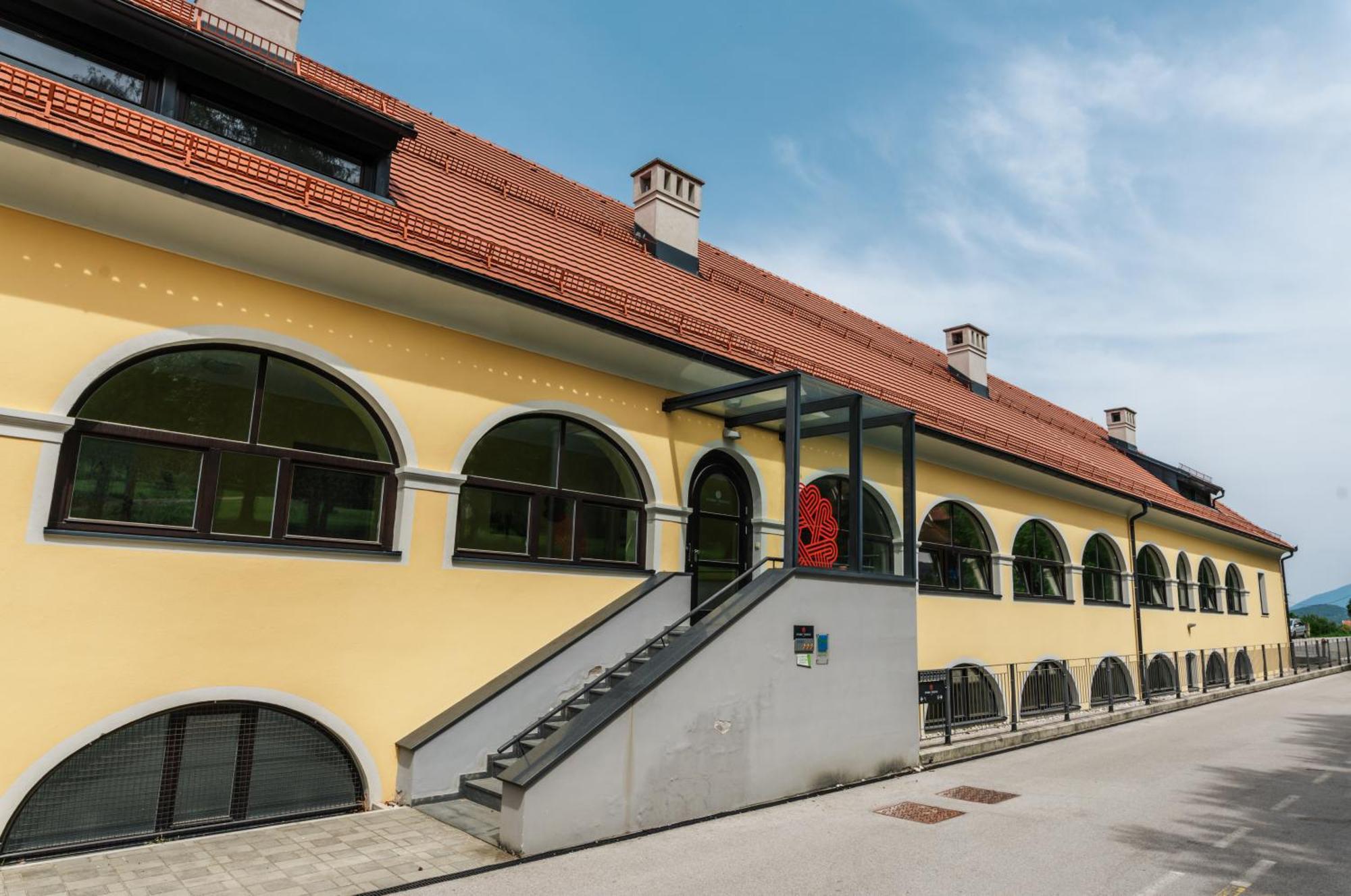Slovenske Konjice Dvorec Trebnik - Sobe מראה חיצוני תמונה